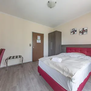 Klein Frankfurt Отель